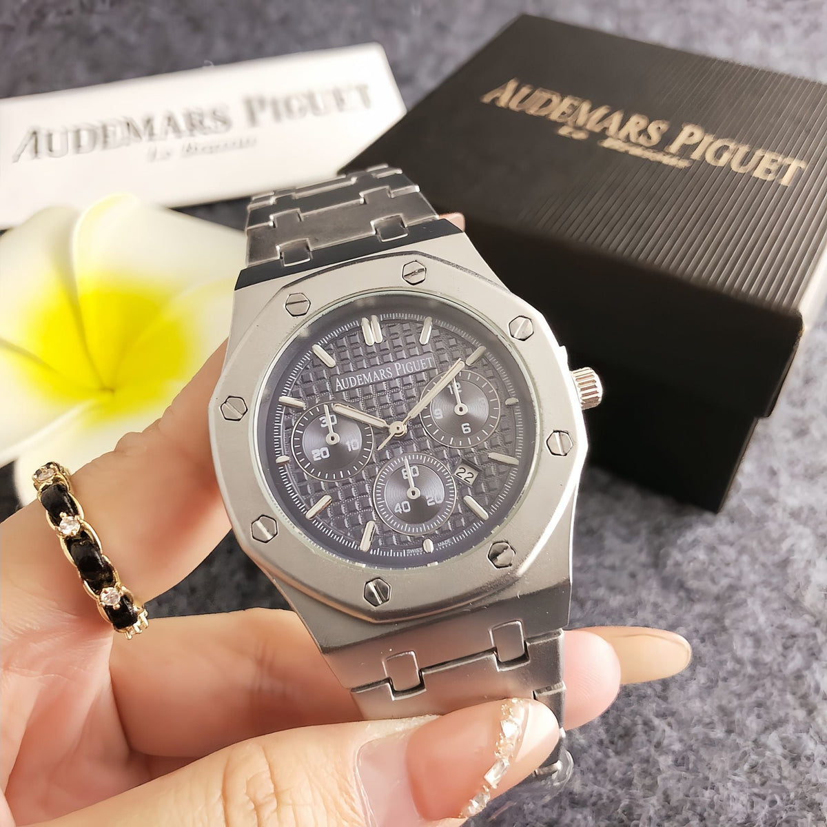 Reloj de acero con cronógrafo Stealth