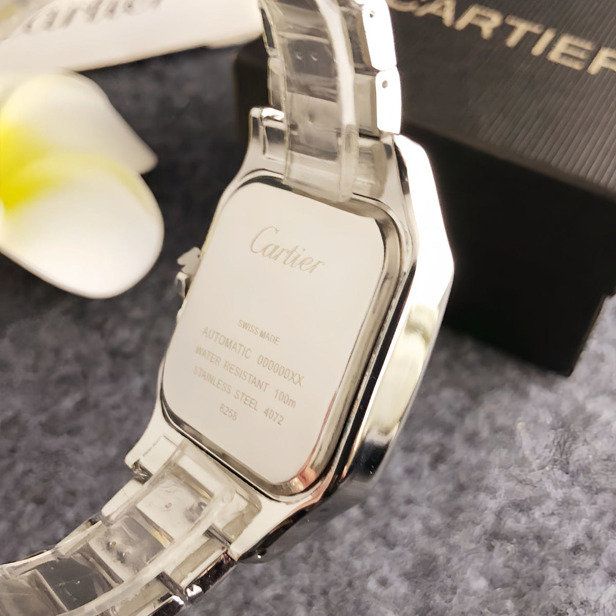 Reloj cuadrado Obsidian Royale