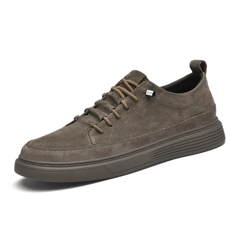 Buty z zamszu