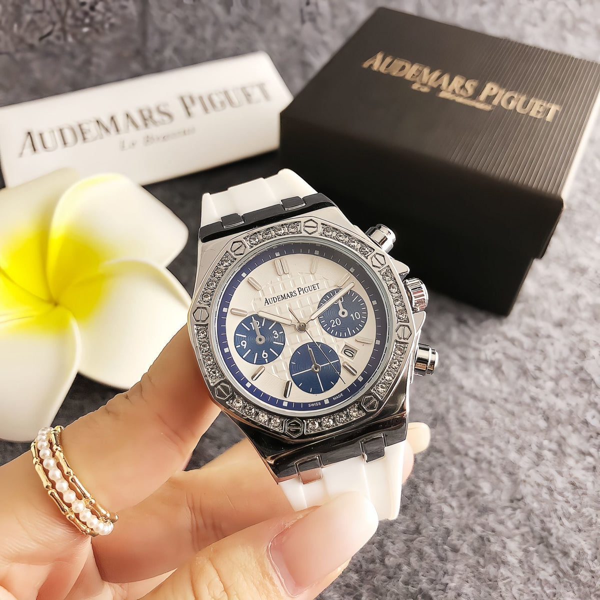 Reloj Velocity Crown