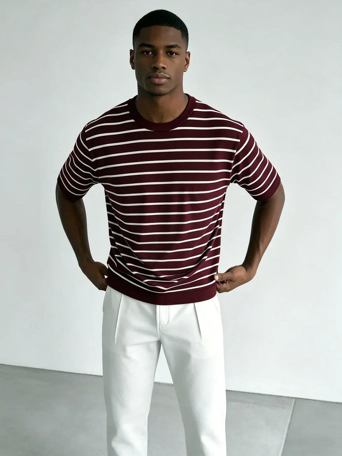 T-shirt de malha às riscas para homem, com gola redonda, cor bordeaux
