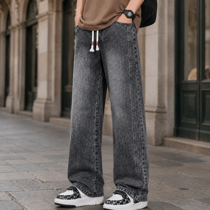 Jeans mit weitem Bein und entspannter Passform